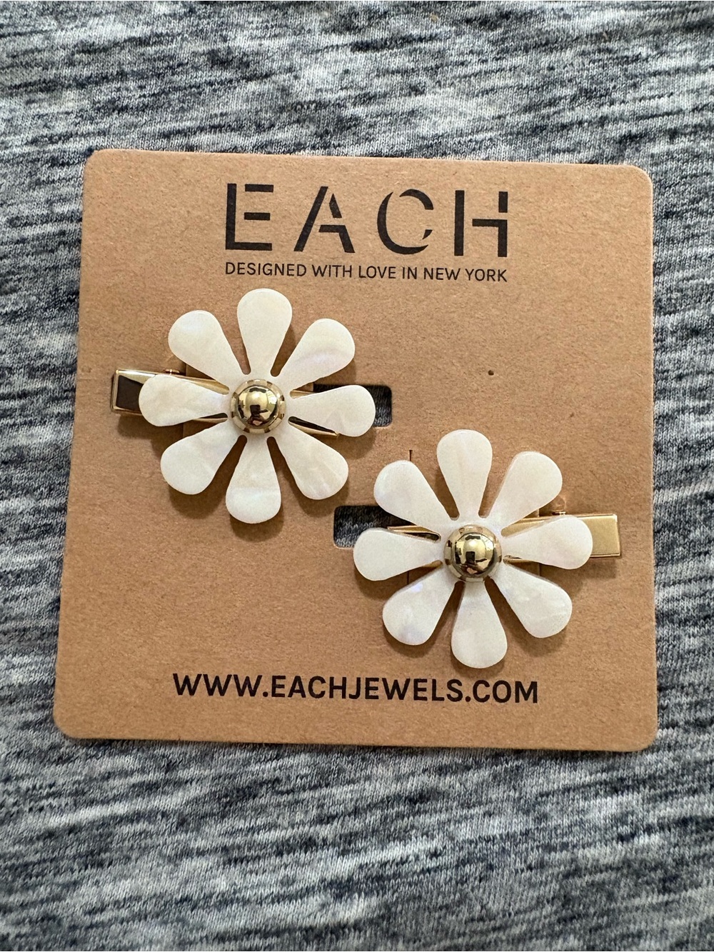 White Daisy Flower Hair Clips - Set of 2